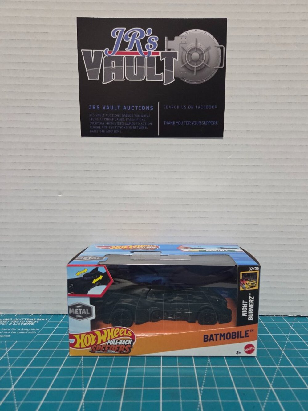 Hot Wheels Pull-Back Speeders Batmobile - Metal - DC Comics - NEW & Seal